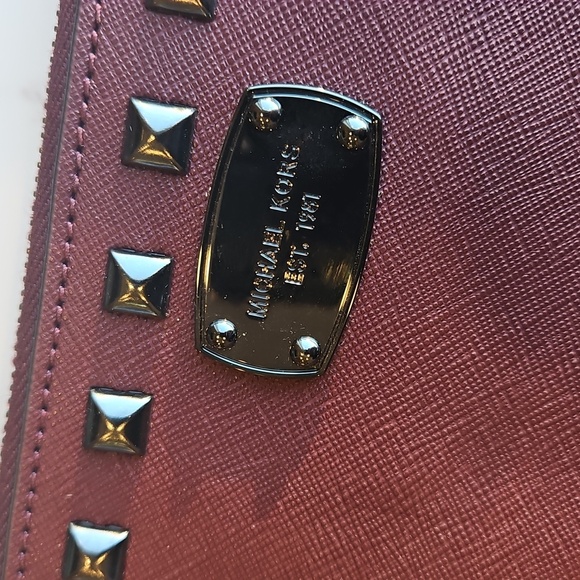 Michael Kors Maroon Saffiano Leather Gunmetal Studded Wristlet Wallet Purse - Picture 3 of 8
